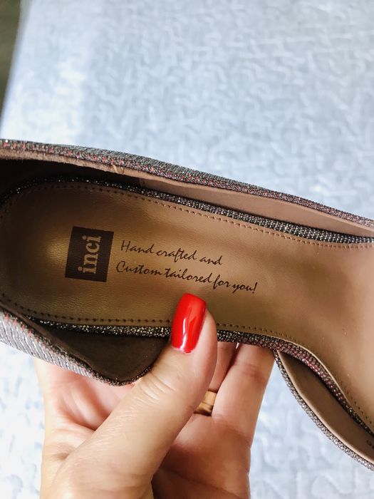 Pantofi din piele  noi