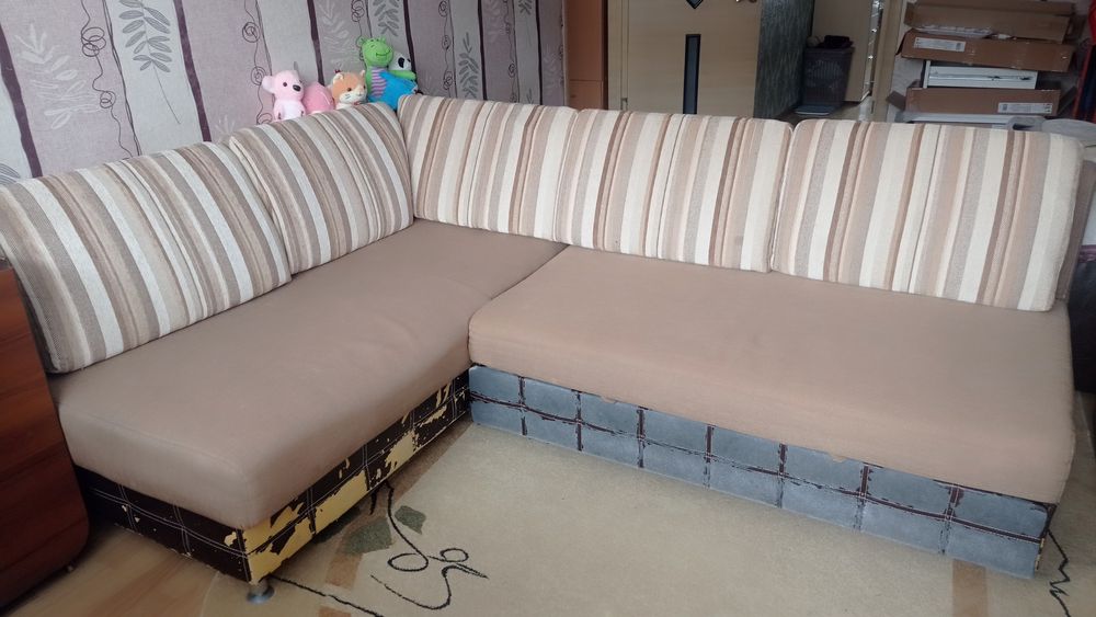 Продам диван угловой б/у