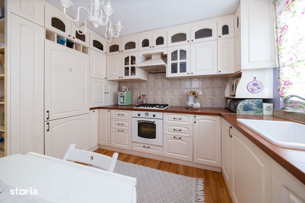 Apartament 3 camere – Astra | Etaj 1 | Complet renovat |Mobilat-utilat