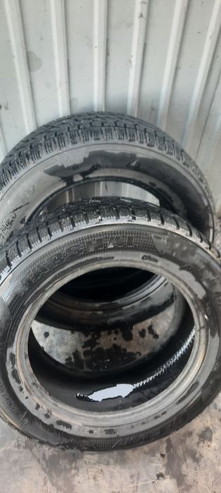 Два баллона на 235/60/17