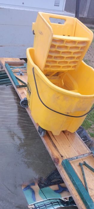 Găleta mop wave brake cu storcător 33 l comercial