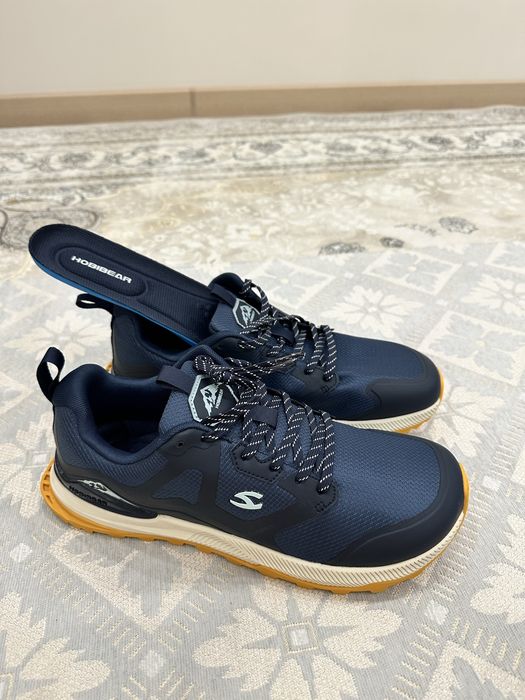 Продам кроссовки (46 размер)