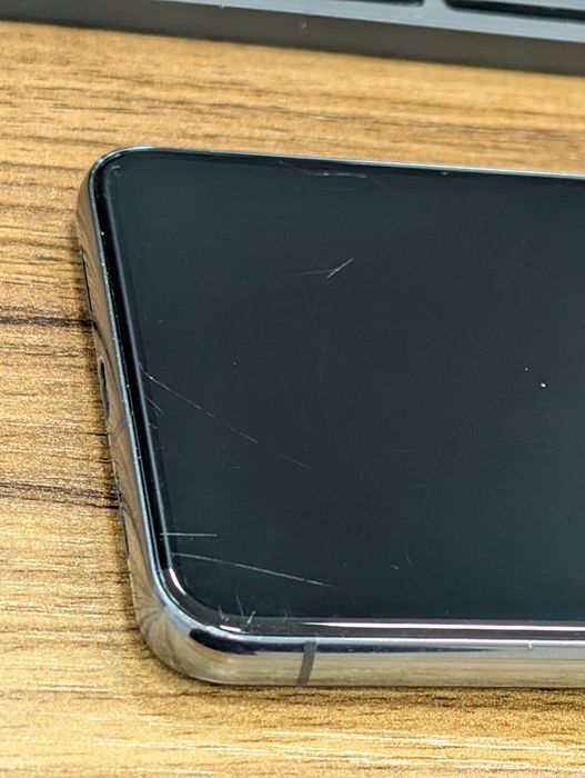 Google Pixel 8 Pro, 128 GB, цвет черный, есть царапины