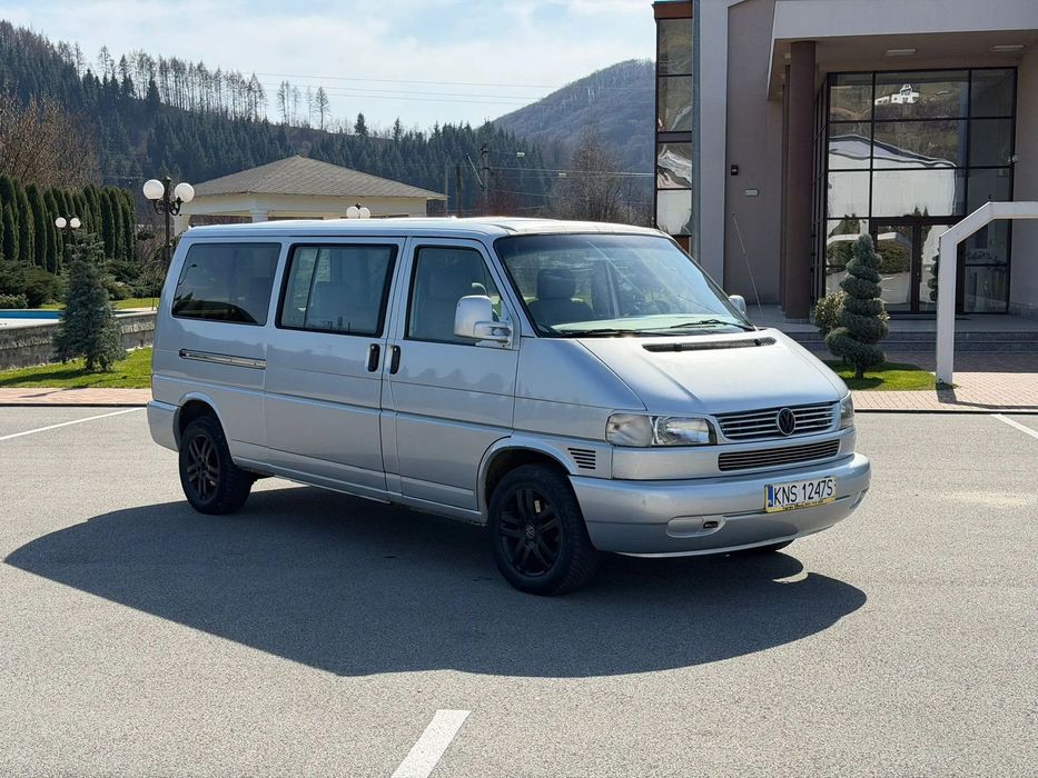 Volkswagen Caravelle 8+1 locuri 2.5 tdi 150 cp versiune lunga