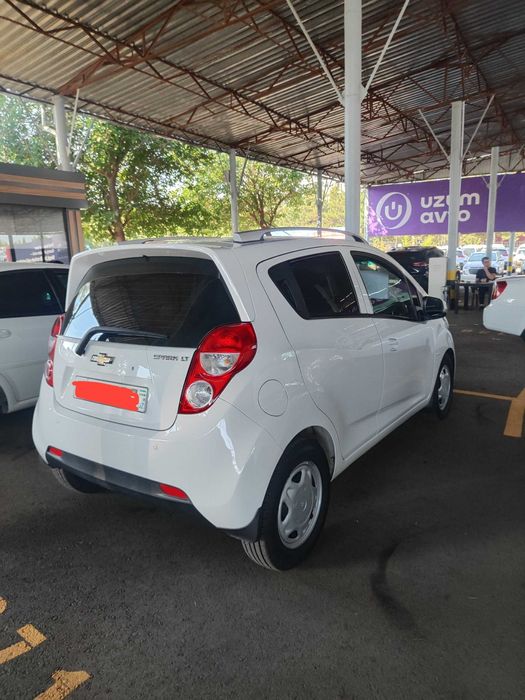 Spark avtomat 2020 yil  7.700$