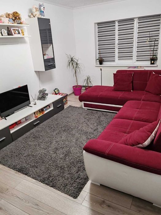 Apartament 3 camere Costesti