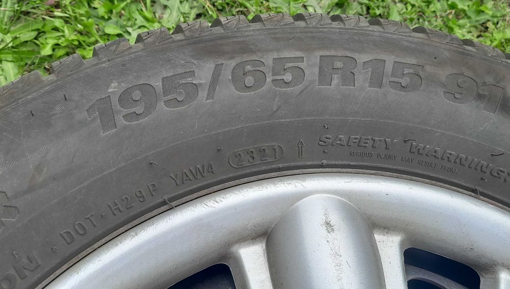 Зимни гуми с джанти 15 цола,от Хюндай,Kia