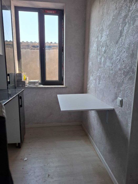 1xonali kvartira sotiladi srochna Qo'yliq mavzesida novostroyka