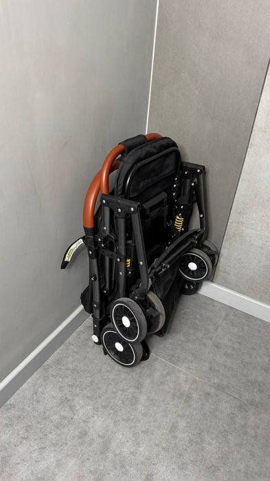 Коляска в отличном состоянии