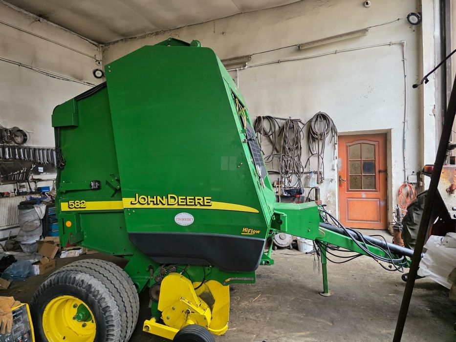Пресс подборщик JOHN DEERE 582