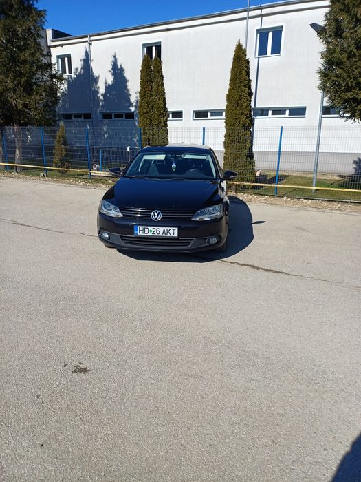 Vând   Volkswagen Jetta