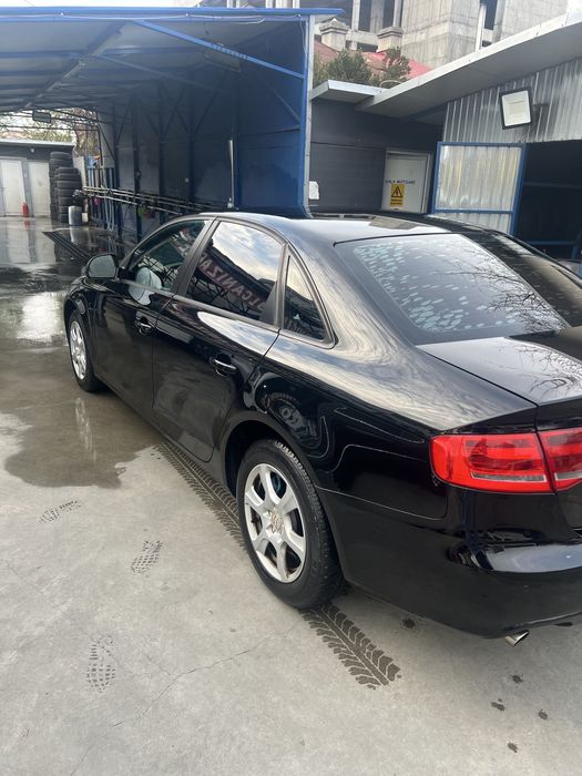 Audi A4 Limuzina/ Audi A4 B8 / 2.0 TDI / 200 CP / Manuala