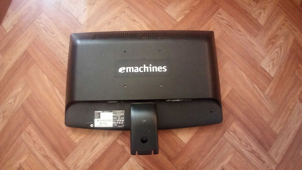 Монитор на запчасти