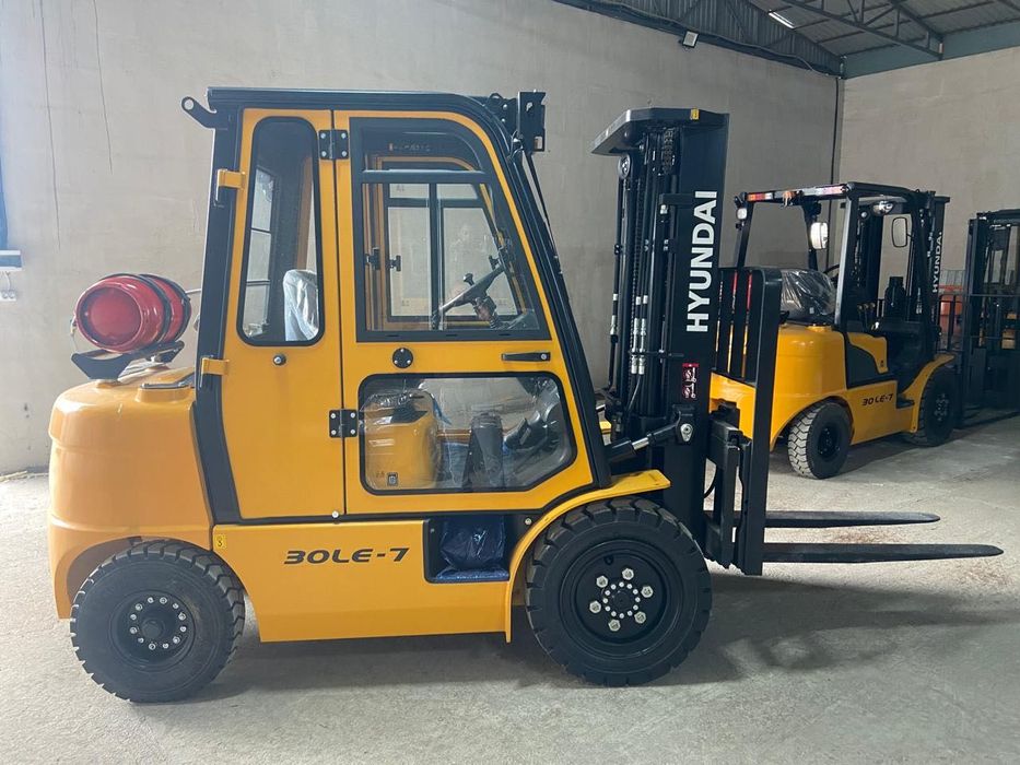 Hyundai. Вилочный погрузчик