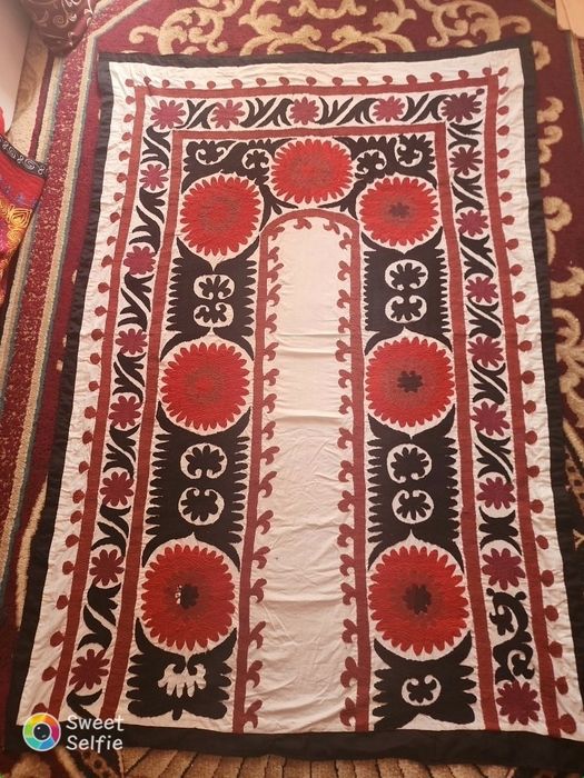 Сюзане кадимги кулга тикилган  размер 170 га 120 170