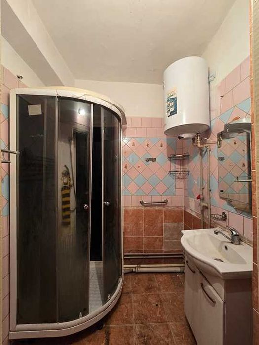 Продам 2ком. мкр. Нурлытау дом 1
