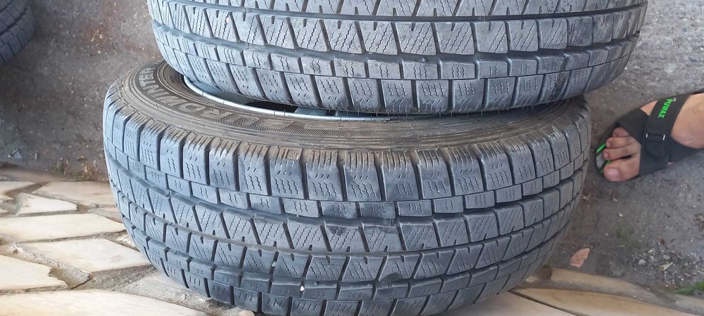 3 броя Гуми зимни -195-60-16с/бусове/