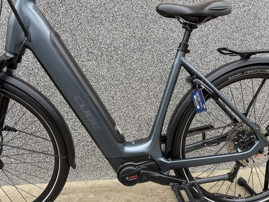 CUBE SUPREME 28” 625Wh Kiox 300 - електрически велосипед КАТО НОВ