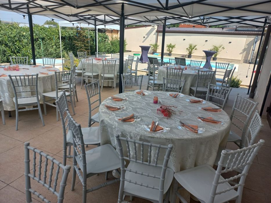 Închiriem mese,scaune,corturi pentru evenimente