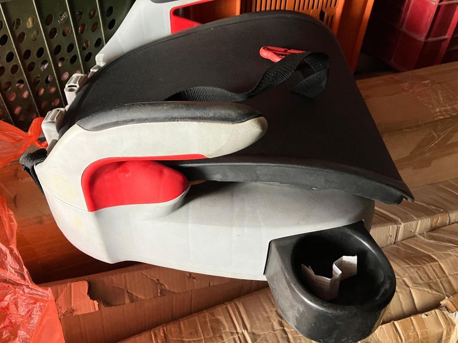 Бустер, седенье в автомобиль