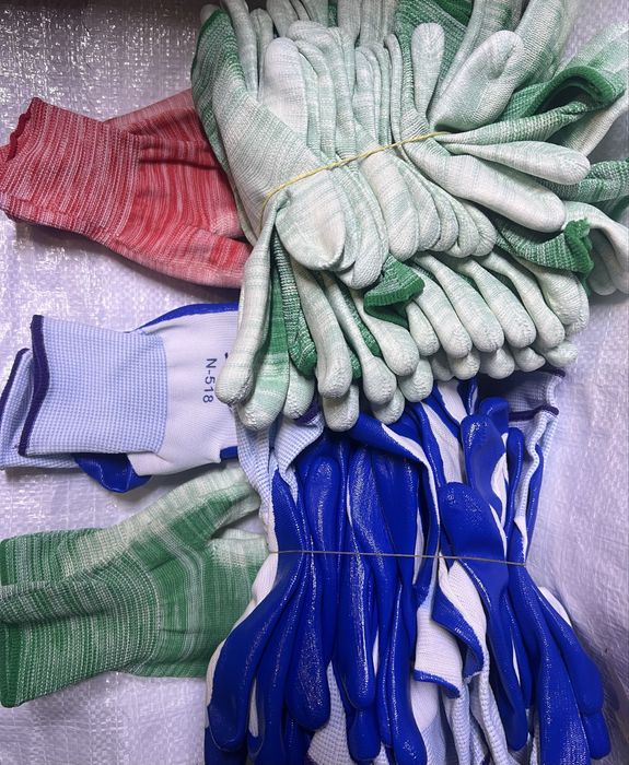Перчатки прорезиновые .Перчатки хозяйственные