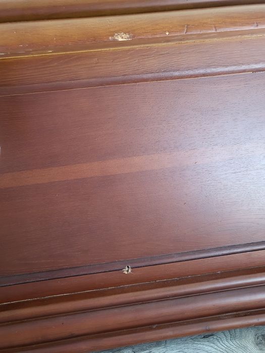Маса от масивно дърво