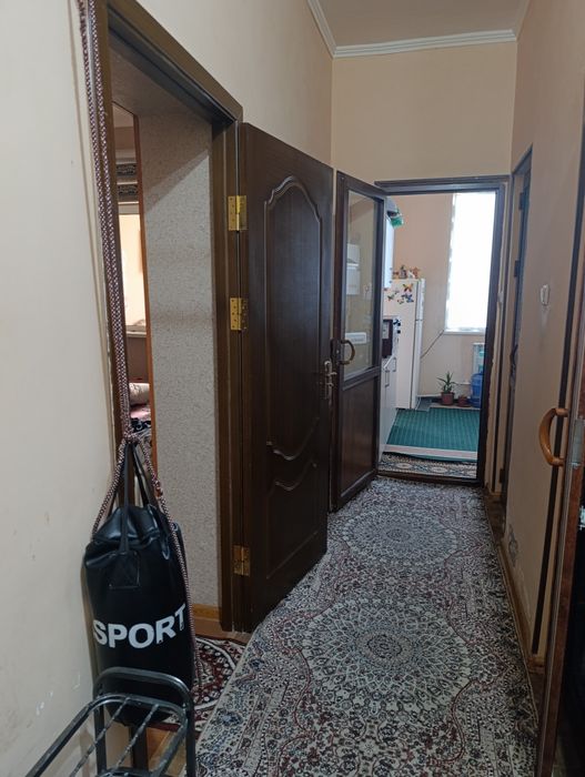 Продается 4-х комнатная квартира, 2-й этажа в Кармане