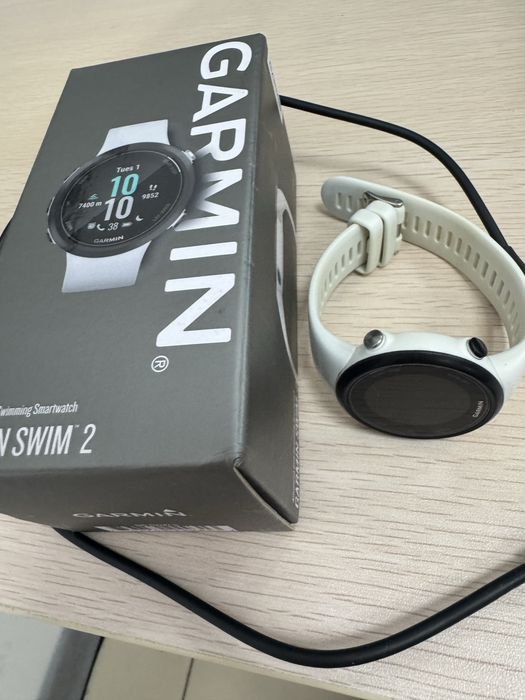 Часы Garmin Swim2