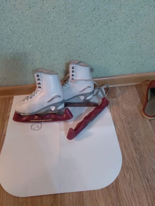 Продам коньки профессиональные