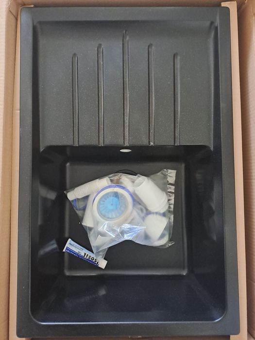 Кухонная мойка и смесители