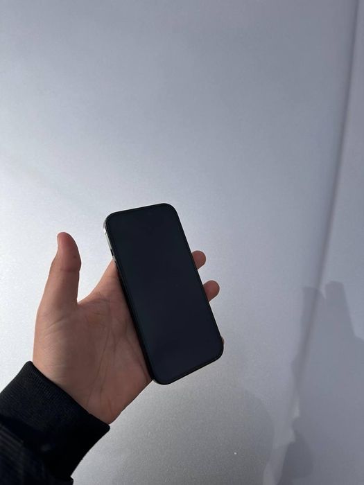 Продам iPhone 15