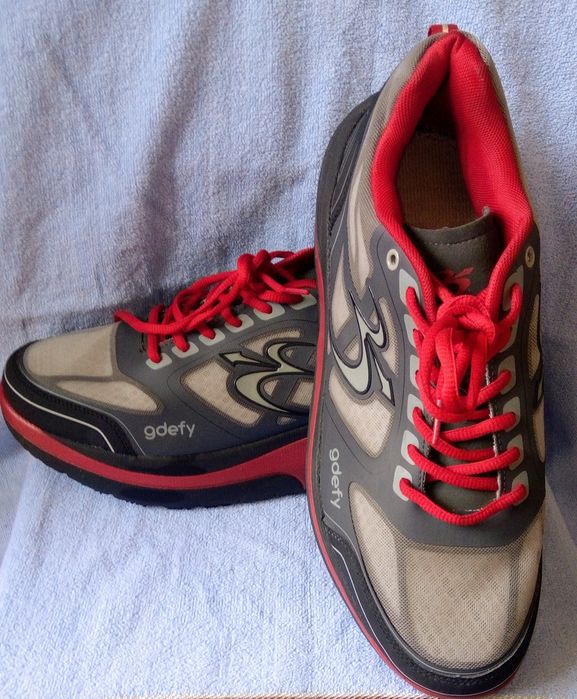 Кроссовки, легкие,удобные