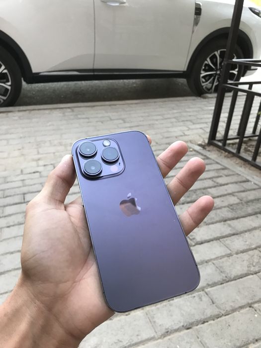 Iphone 14 pro purple