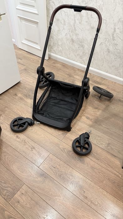 Коляска  марки “tomix” Selena