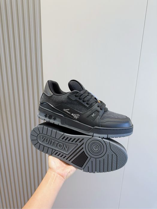 Adidasi Louis Vuitton , calitate premium , pe comanda , noi , 42