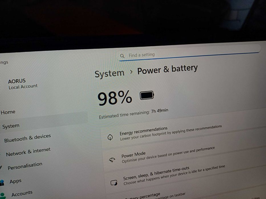 240Hz Gigabyte AORUS Core™ i7-11H/RTX 3060 6GB GDDR6/32GB RAM/1TB SSD