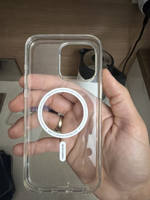 Продам 7 чехлов на Iphone 15 pro max.