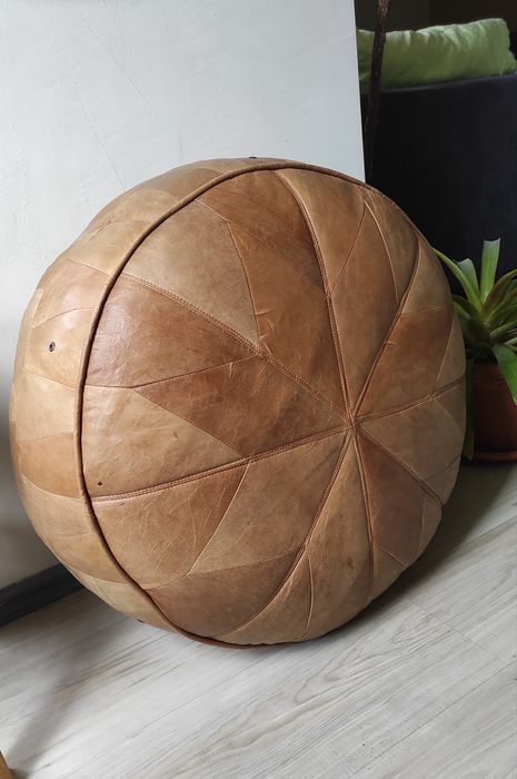 Кожен пуф,кожена табуретка