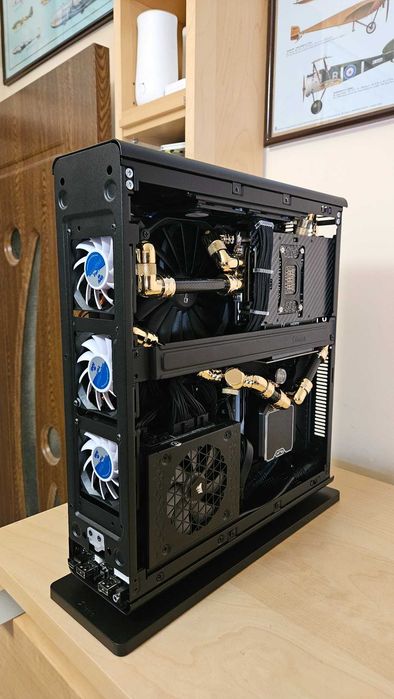 Vand carcasa pc Fractal Ridge black