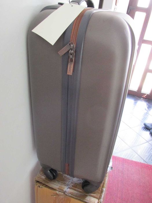 Troler    gfd0221716   ,   NOU