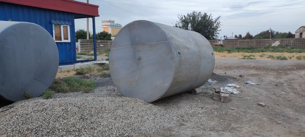 10 tonnalik bochkalar sotiladi