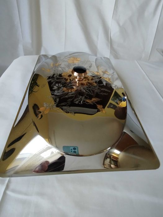 Vas cu capac inox, ornamente aur 24 karate (cu certificat)