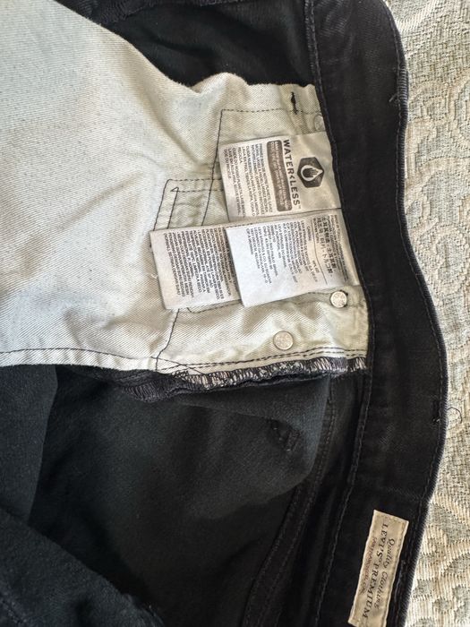 Джисы Levi’s 514 Straight Fit в черном цвете