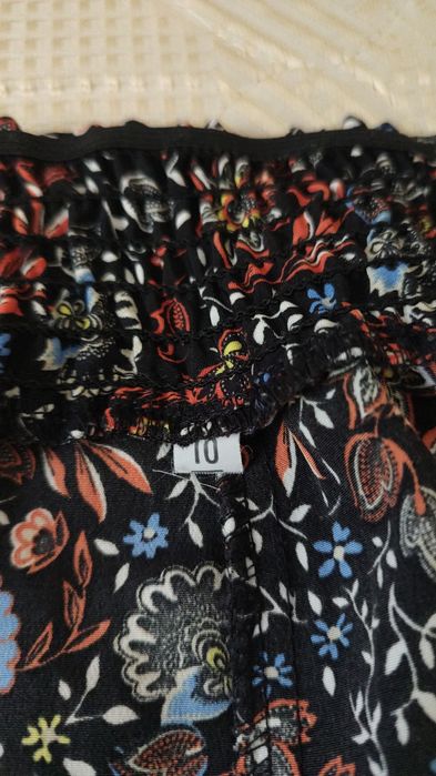 pantaloni largi,subțiri, L