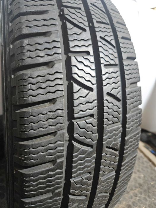 2бр 205/60/16С   PIRELLI 8мм грайфер дот:21г безплатен монтаж