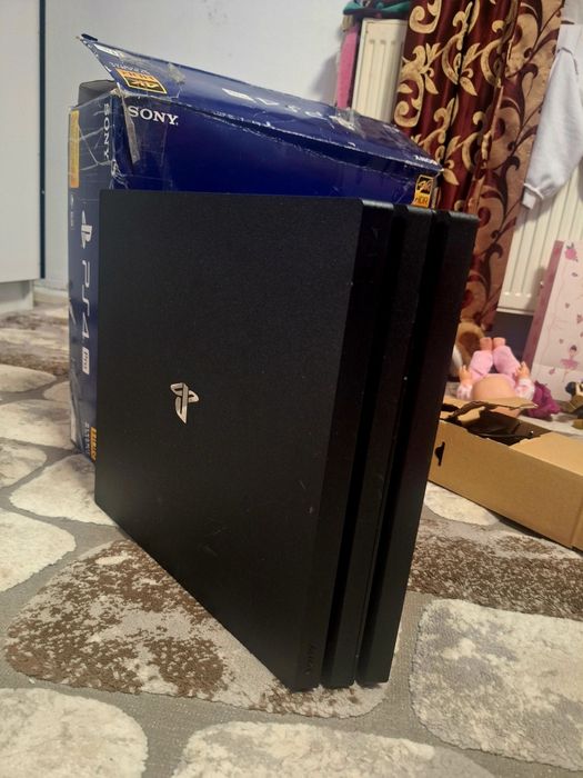 Vand PlayStation 4 pro + TV