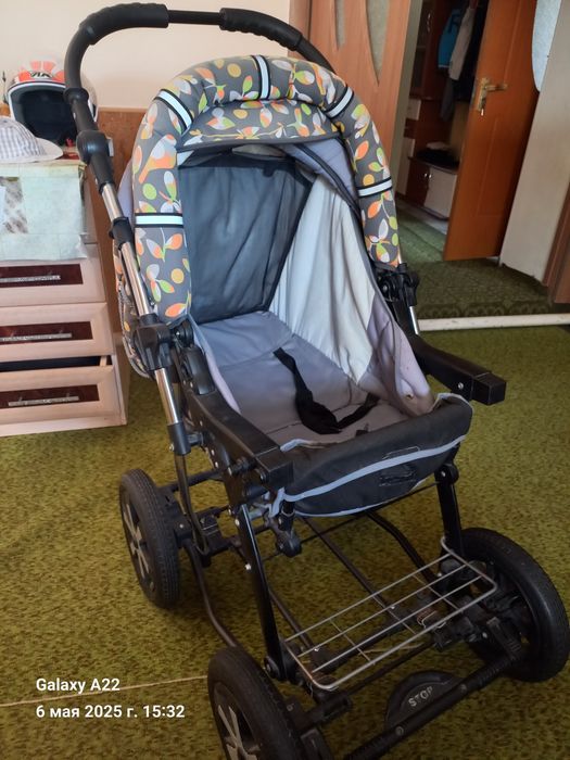 Срочно продаю детскую коляску