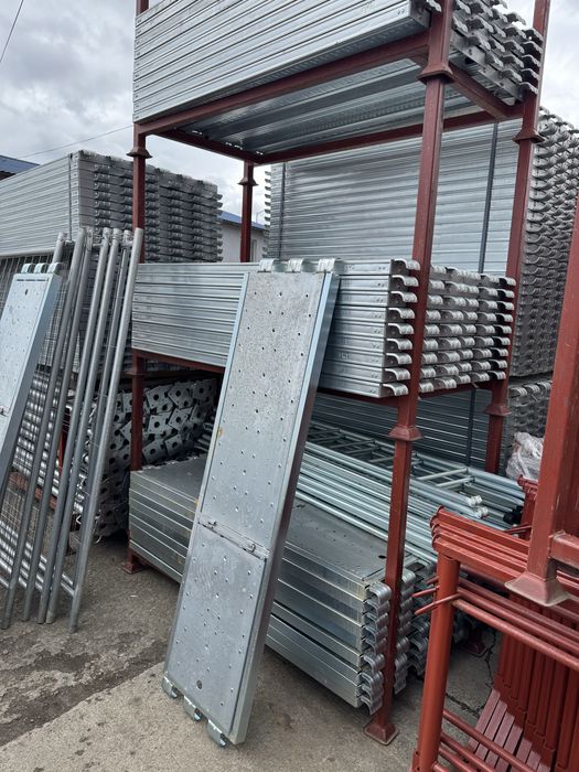 Schela metalica pentru fatade