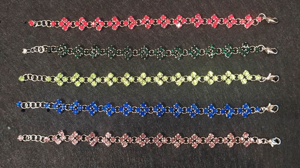 Кристални бижута (обеци, гривни и гердани)