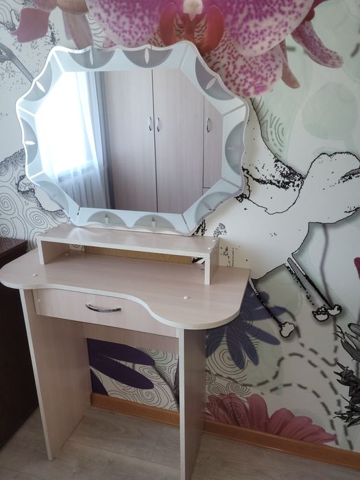 Продам спальный гарнитур